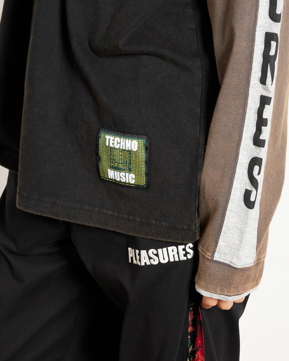 PLEASURES TECHNO RAGLAN LONG SLEEVE - BLACK