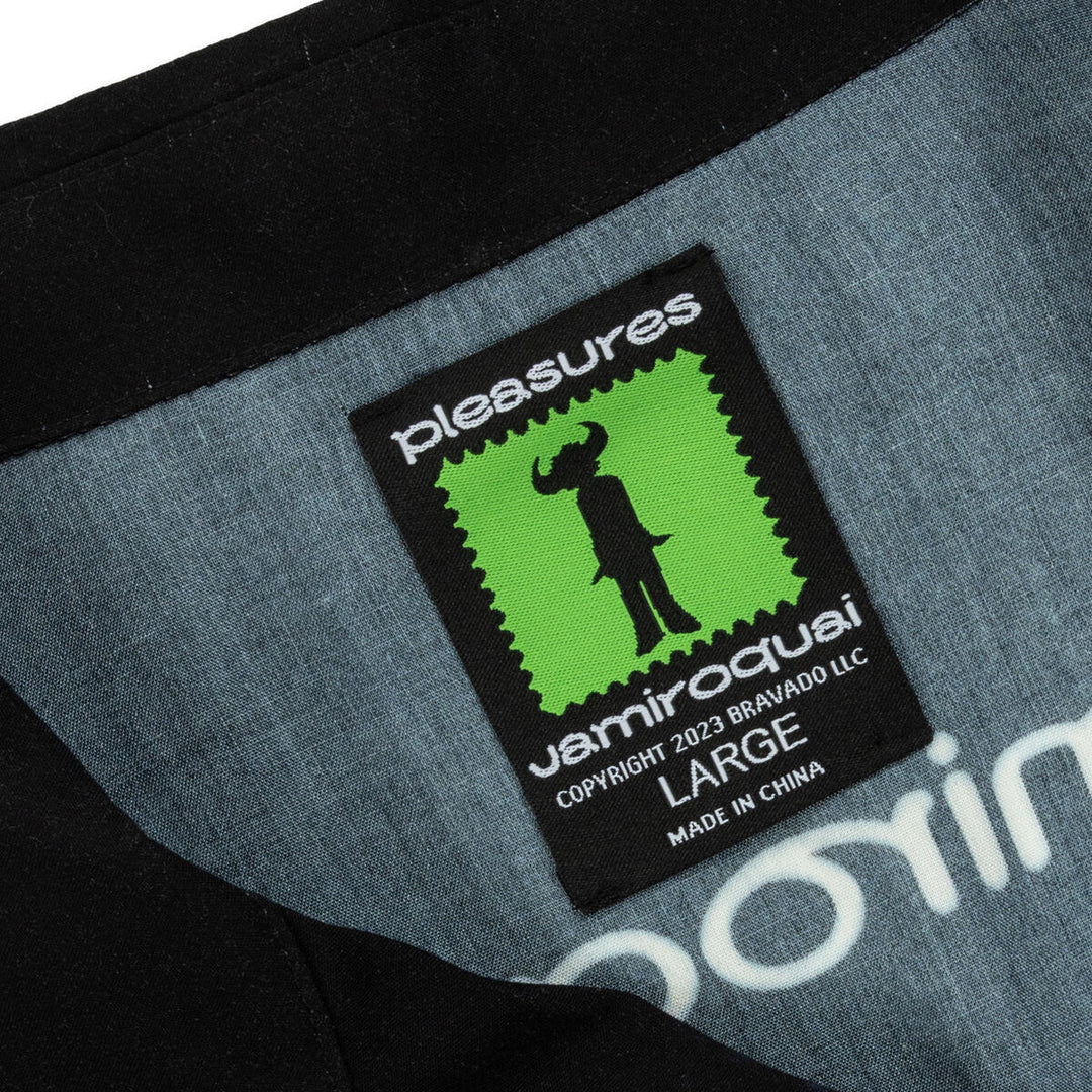 PLEASURES WITHOUT MOVING BUTTON DOWN - BLACK