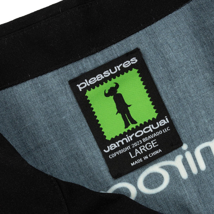 PLEASURES WITHOUT MOVING BUTTON DOWN - BLACK