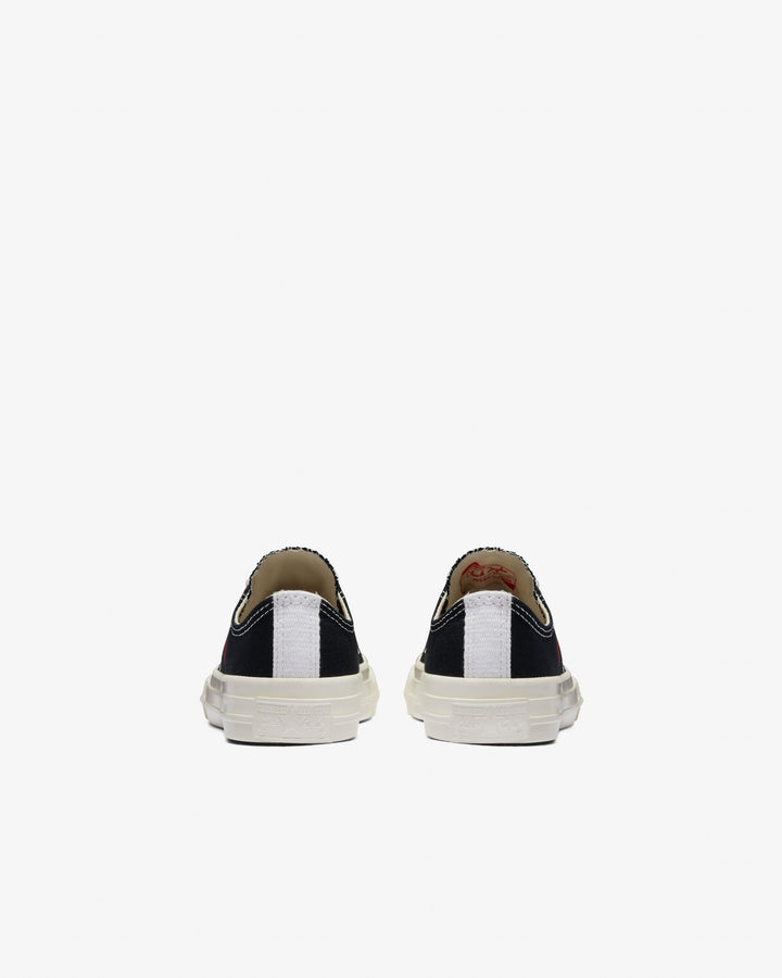 Comme des Garçons PLAY Kids' Small Red Heart Chuck Taylor All Star '70 Low Sneakers - Black - AZ-K501-001-1